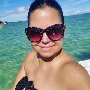 Meet your Posher, Jeannie